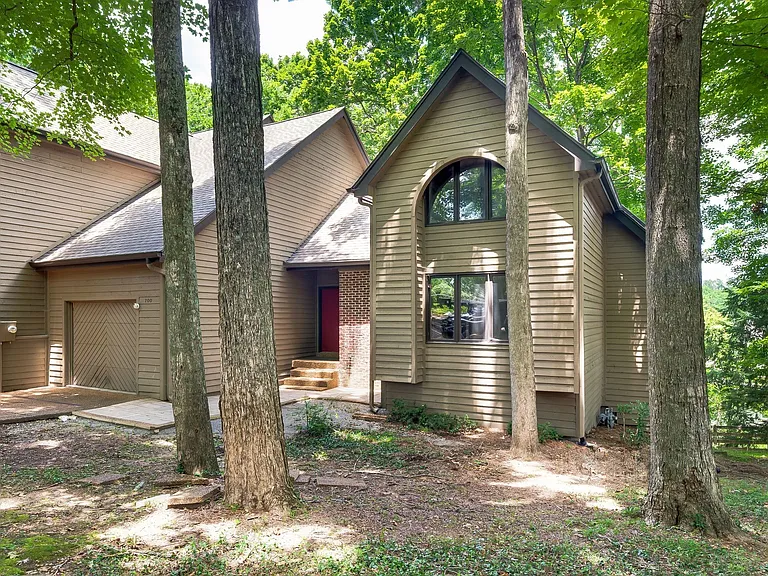 700 Harpeth Trace Dr — Photo 2