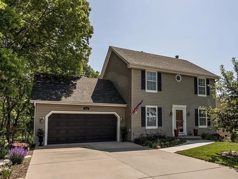 612 Pebble Beach Dr — Photo 1