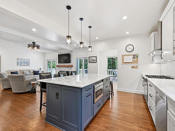 4th image of W650 West COURT