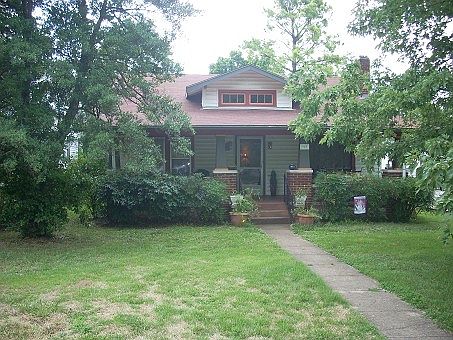 1st image of 903 Nutwood St