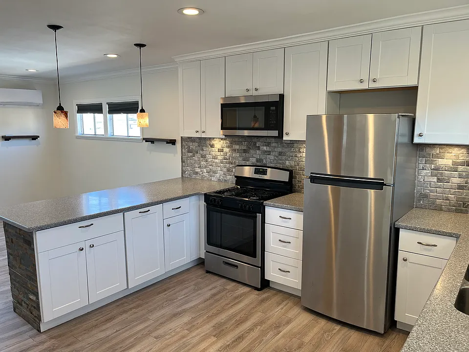 228 N Siena Dr