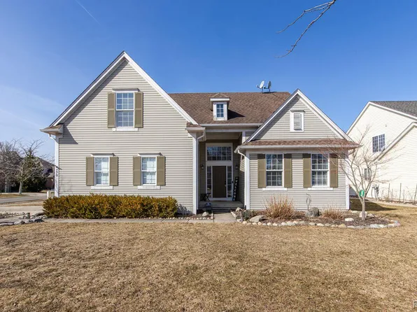 770 W Bay Shore Dr, Oxford, MI 48371