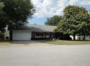 1241 E Greenwood St, Springfield, MO 65804