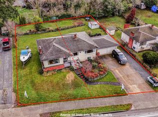 3059 Admirals Rd, Saanich, BC V9A 2S1