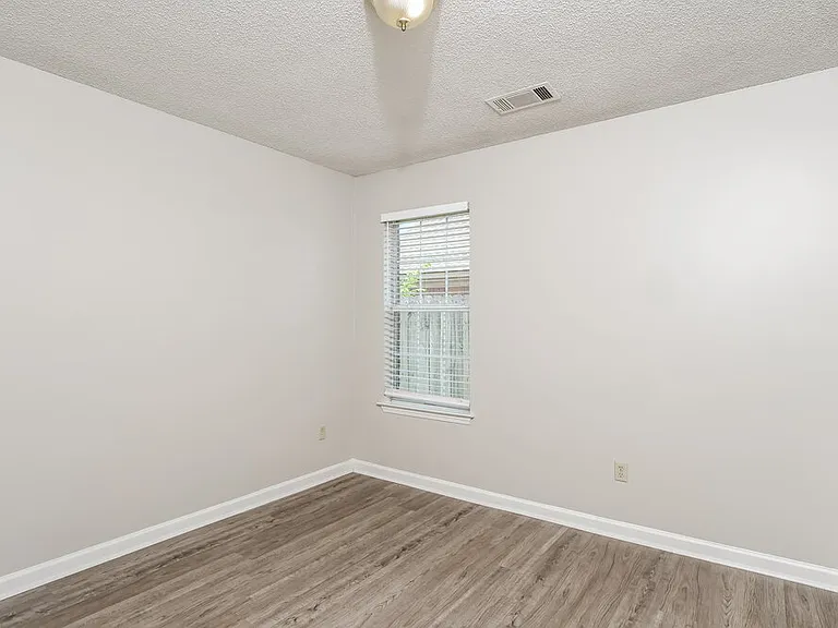 3846 Walden Meadow Dr — Photo 13
