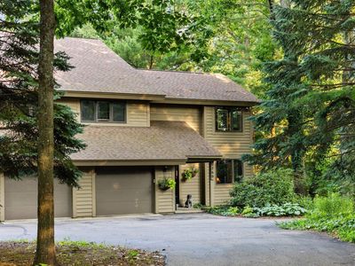 6269 Summit Ct, Traverse City, MI, 49686