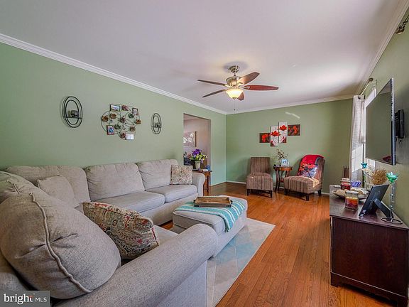 2nd image of 105 Pattie Dr