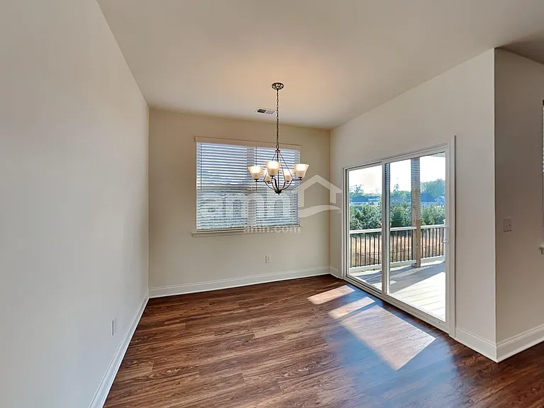 5125 Staten Ln — Photo 4