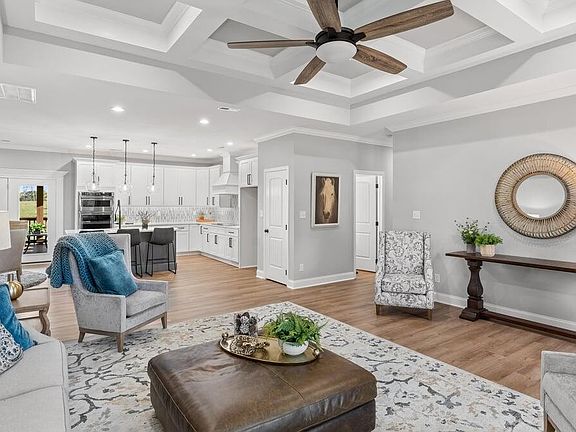 4th image of 411 Peterson Ln