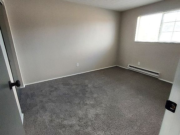 5th image of 1023 Eaton Ave APT 5