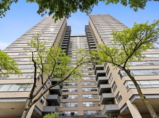 6301 N Sheridan Rd APT 10F, Chicago, IL 60660