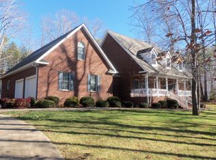 132 Twin Lake Dr, Boiling Springs, NC 28152