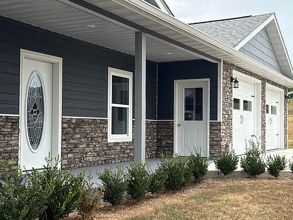 2nd image of 631 Spring Valley Dr