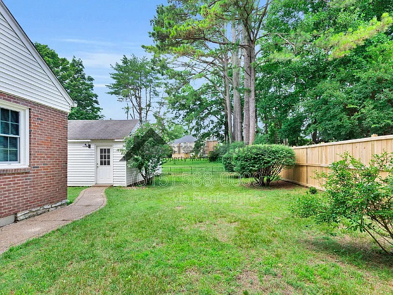 715 Hillsboro Rd — Photo 37