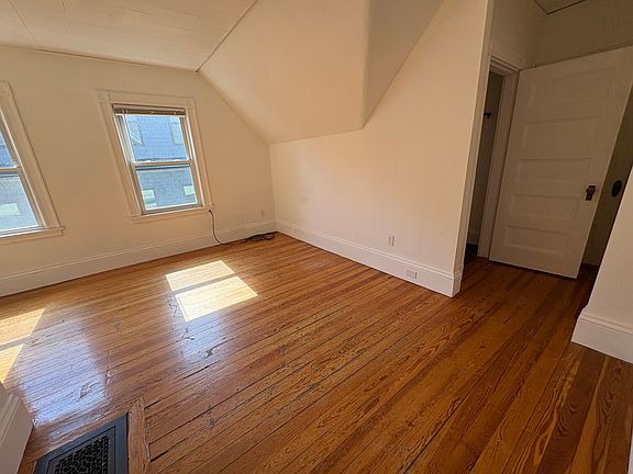 4th image of 582 Cambridge St #4