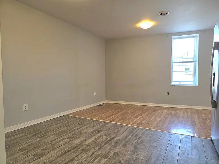 400 Kossuth Ave #2E — Photo 5