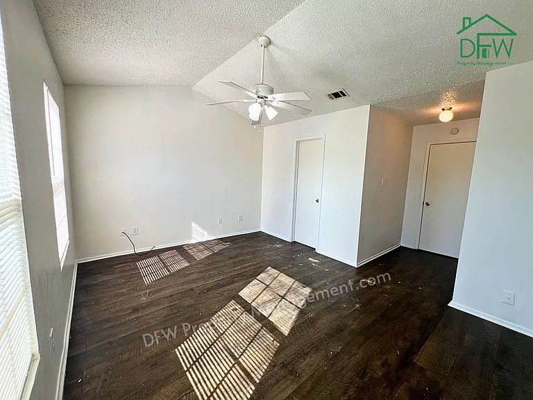 10500 Lake June Rd #H1 — Photo 8