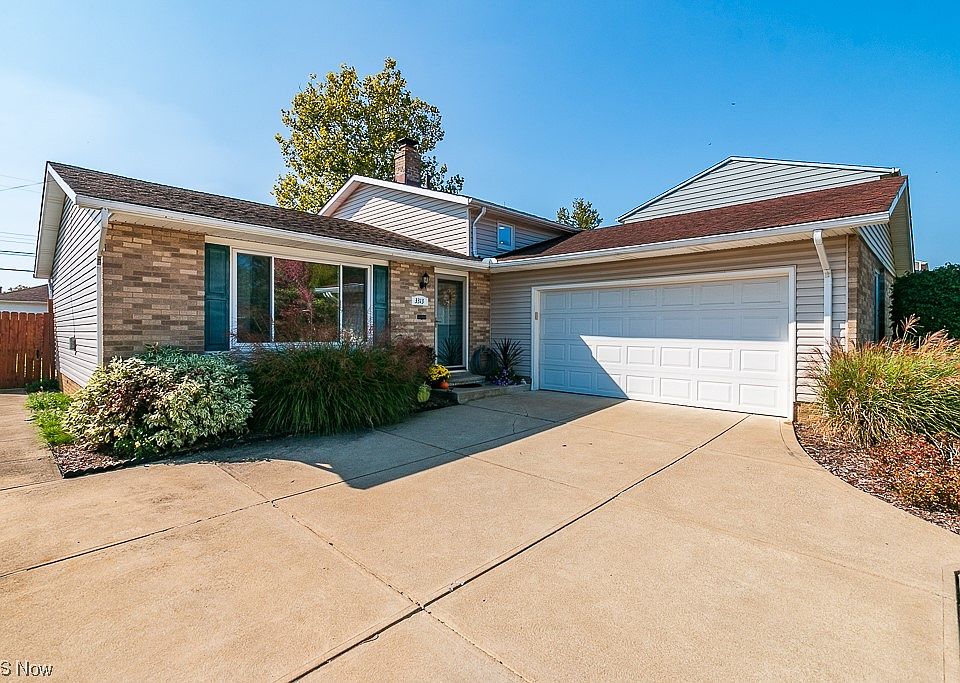 1st image of 3313 King Richard Dr