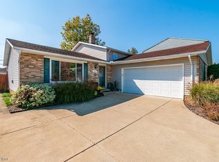 3313 King Richard Dr, Parma, OH