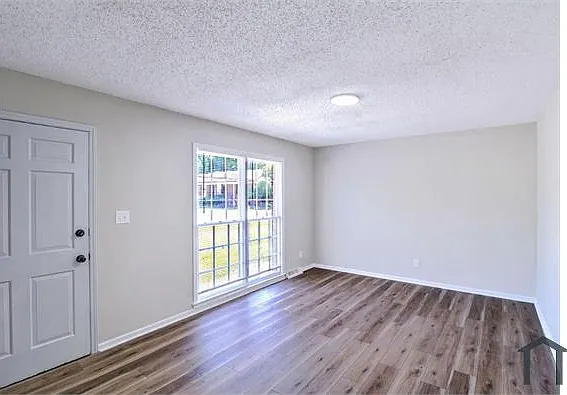 305 Red Roan Pl — Photo 12