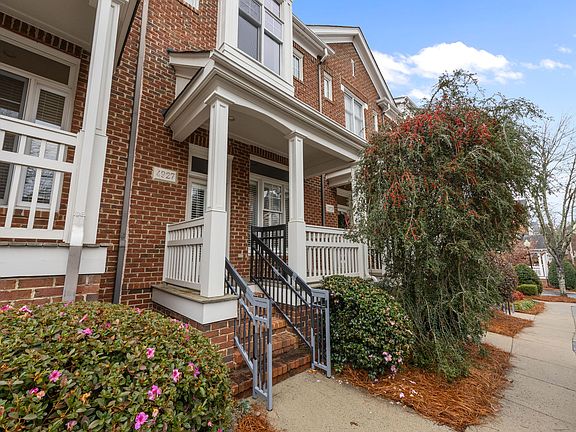 2nd image of 4927 S Hill View Dr