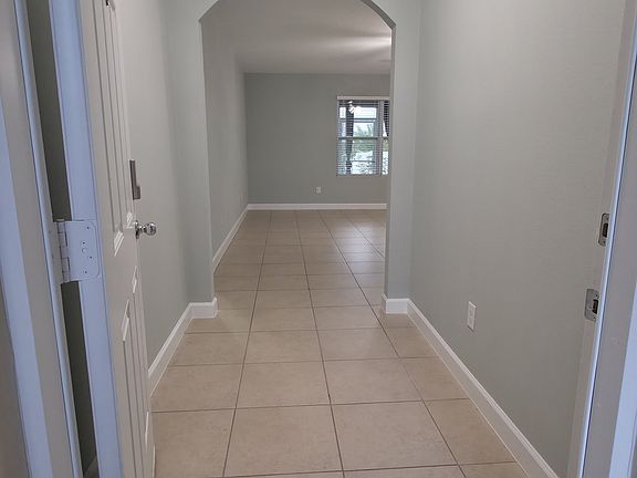 3rd image of 6742 SW 64th Ave