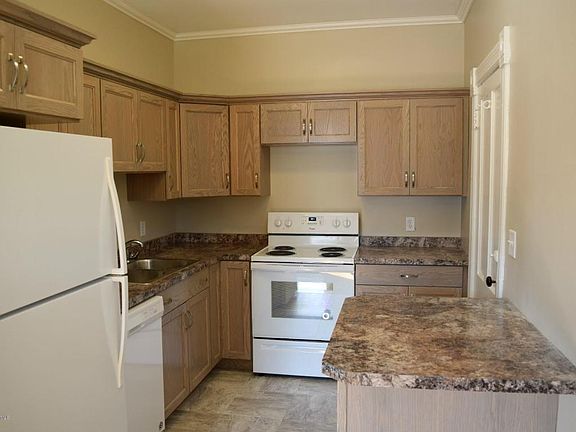 5th image of 252 Phelps St
