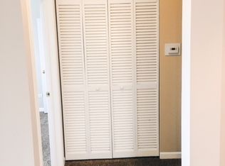 555 Fair Meadows Dr APT 301, Romeoville, IL 60446