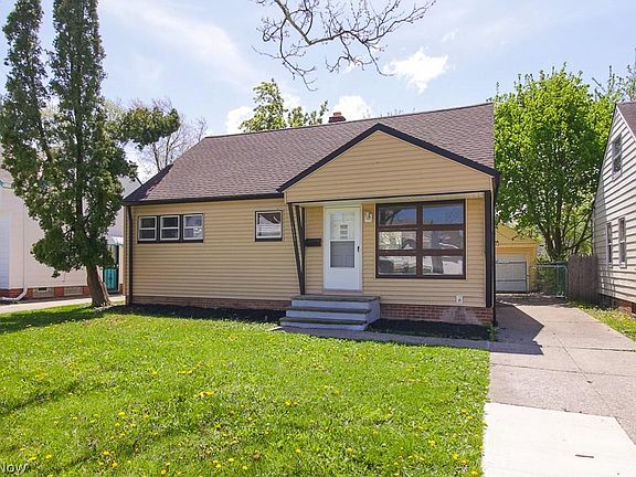 2nd image of 19292 Stafford Ave