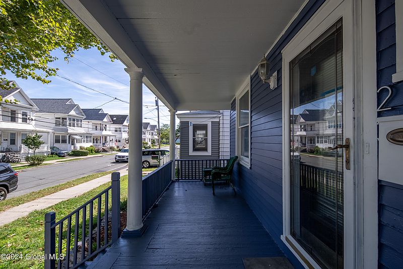 3rd image of 23 Barrows Street