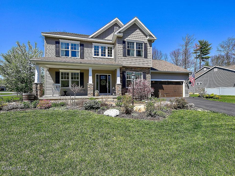 1st image of 16 Brighton Dr