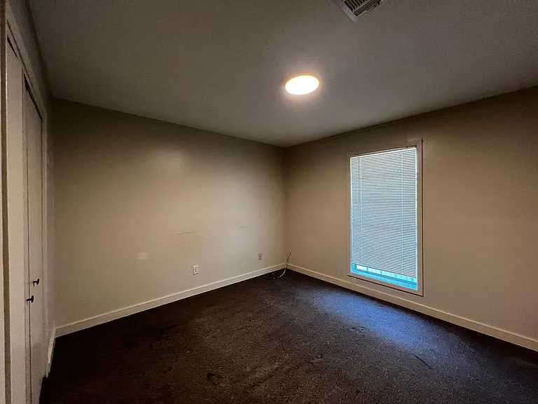 135 Georgianna St — Photo 6