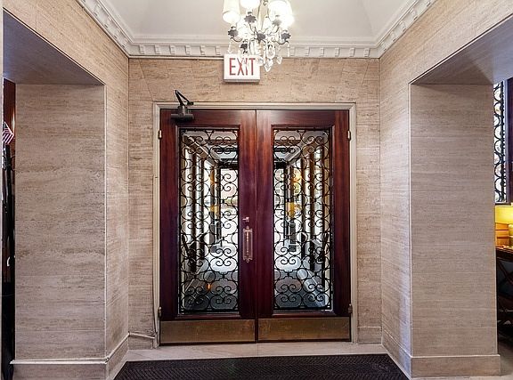 3rd image of 1320 N State Pkwy #11A