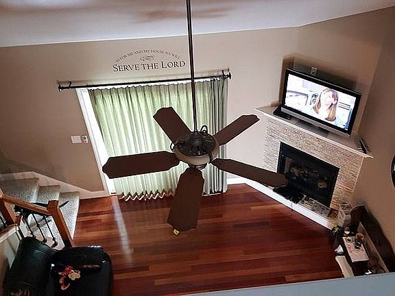 3rd image of 945 Kimberly Dr