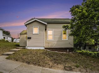 705 E Dowland St, Ludington, MI 49431