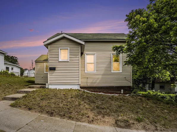 705 E Dowland St, Ludington, MI 49431