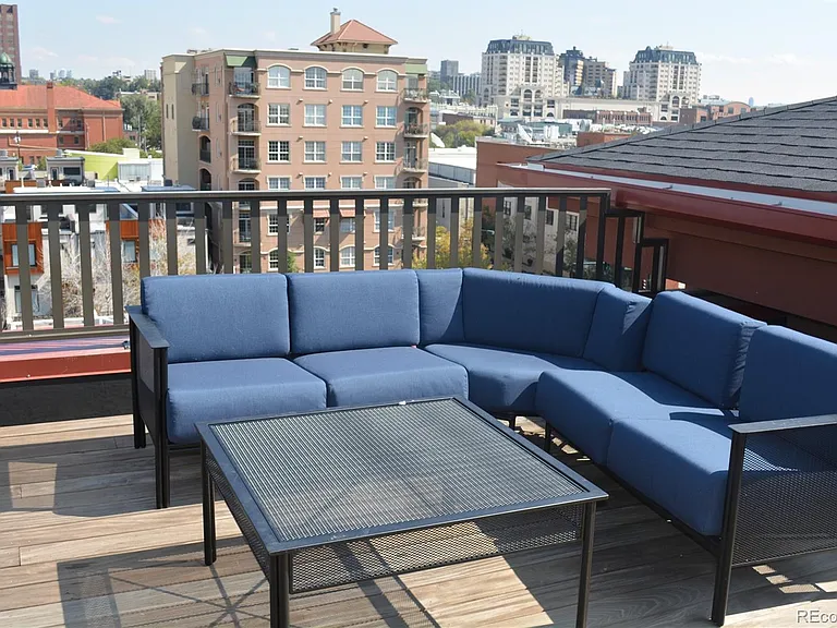 1120 Delaware St #405 — Photo 17