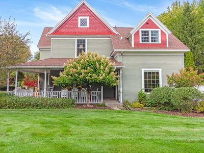 89 S Washington St, Douglas, MI, 49406