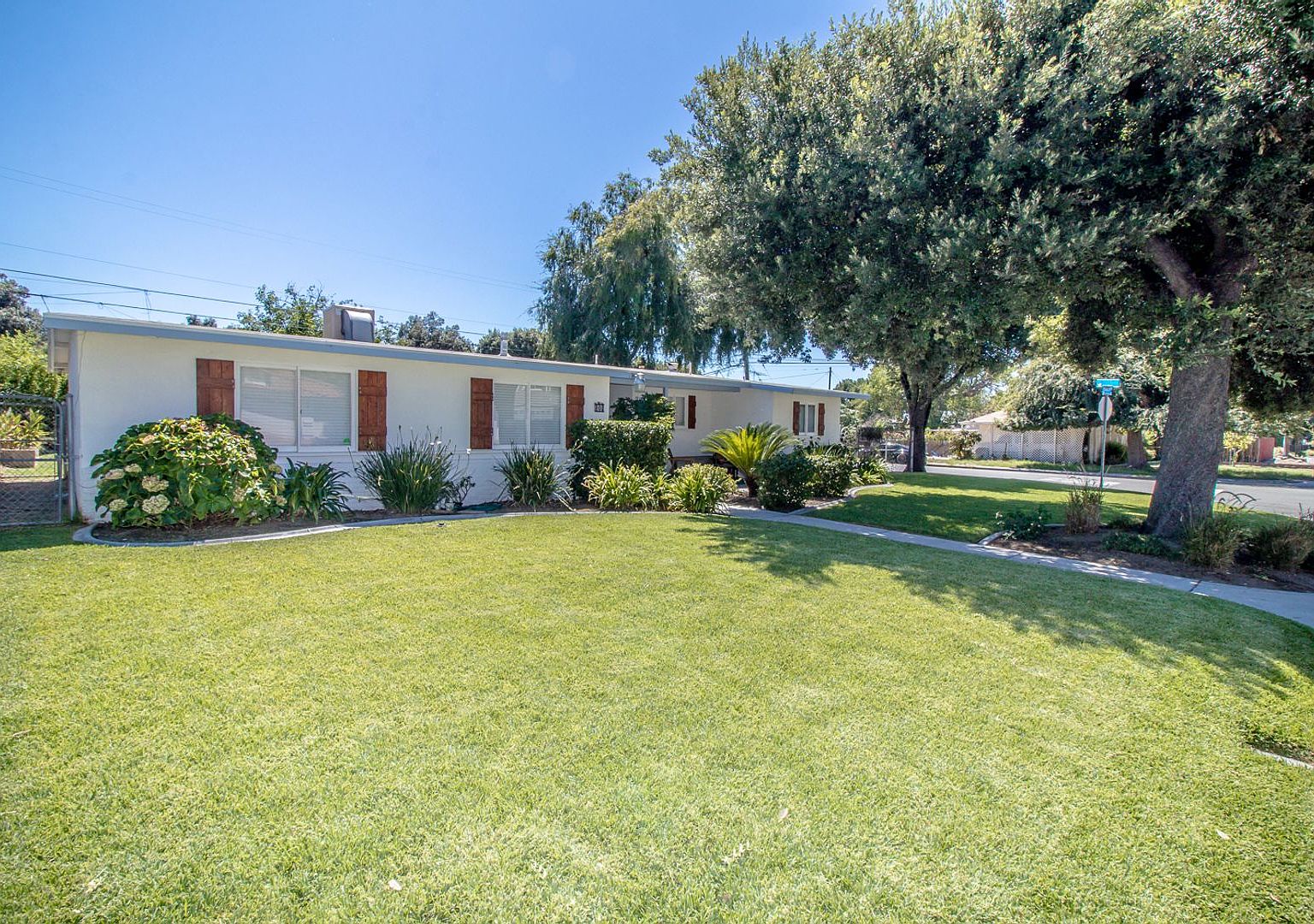 102 E Pioneer Ave, Redlands, CA 92374 Zillow