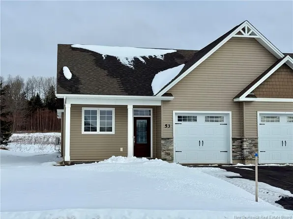 53 Auberry St, Moncton, NB E1G 5V1