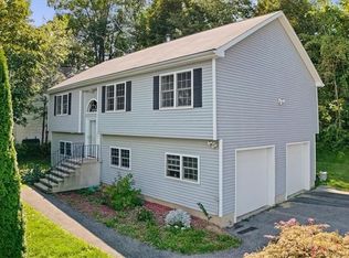 194 Topland Rd, Mahopac, NY 10541