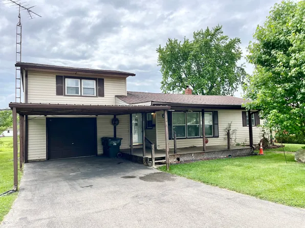 222 Scott St, Hope, IN 47246