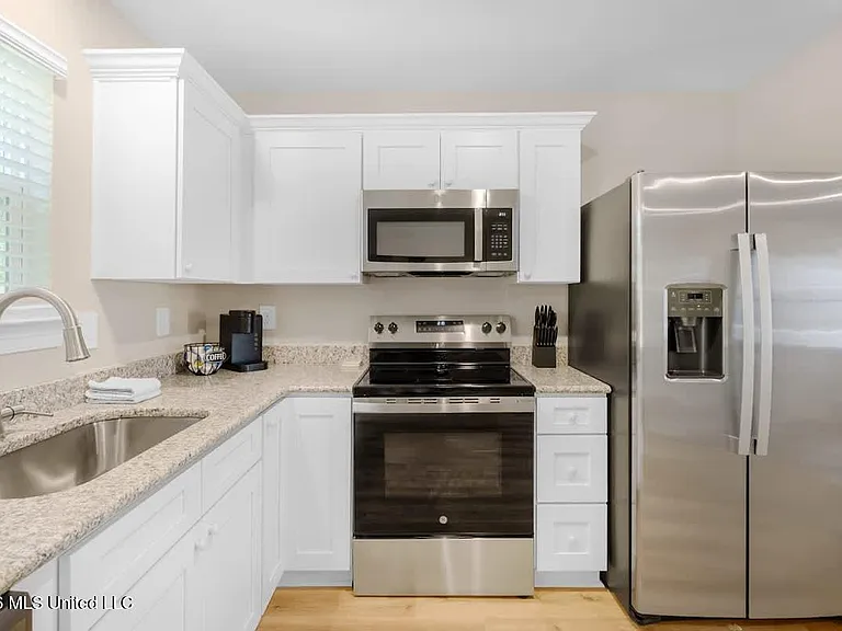 122 Coral Breeze Dr — Photo 9