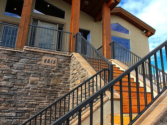 3rd image of 8815 N Gorgoza Dr