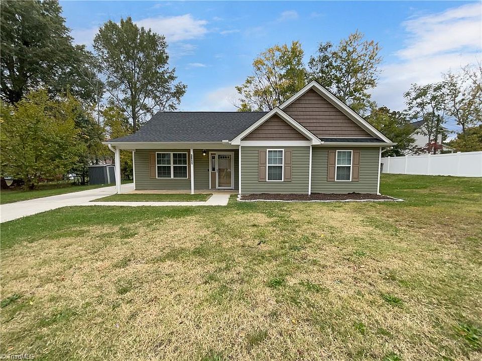 1st image of 3811 Wooddale Ln
