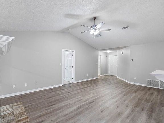 5th image of 3014 La Salle Ct