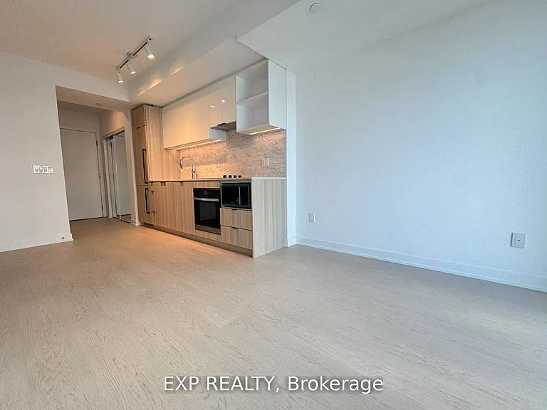 252 Church St #5510 — Photo 5