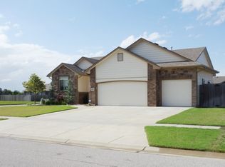 2630 E Mason Ridge Dr, Derby, KS 67037