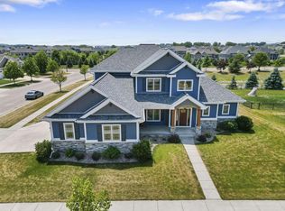 1049 Galway Ave, Waunakee, WI 53597