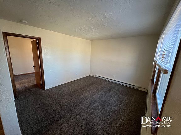 2nd image of 910 W 10th St #2